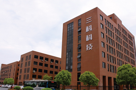“在“工業(yè)4.0”的大環(huán)境下，國產品牌要如何與國外品牌競爭？”